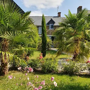 La Bastide Du Moulin - Mont St Michel Bed and breakfast